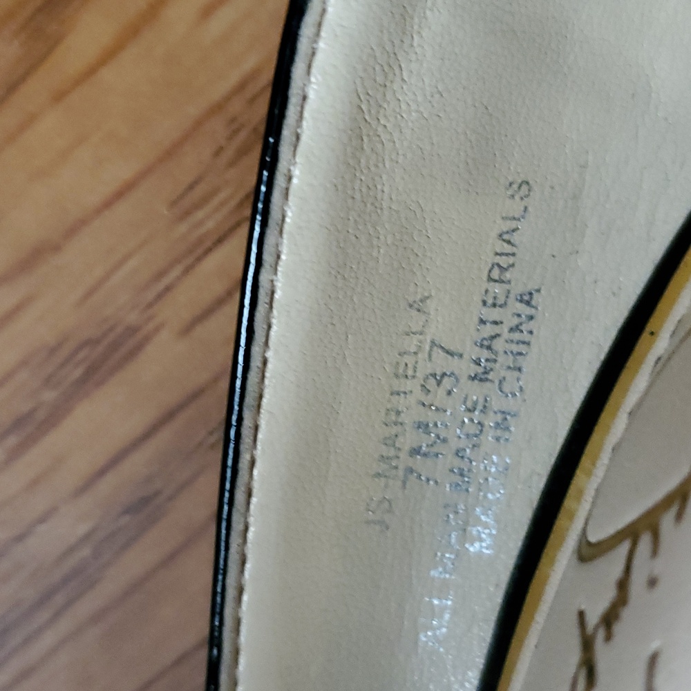 Jessica Simpson Martella Heels - Picture 8 of 8